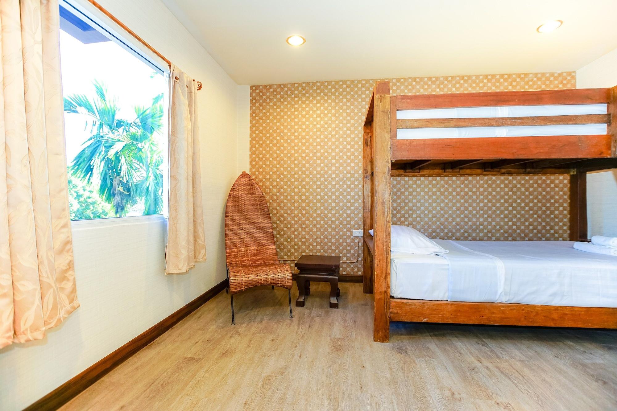 Parasol Inn Chiang Mai Old City Hotel Exterior photo